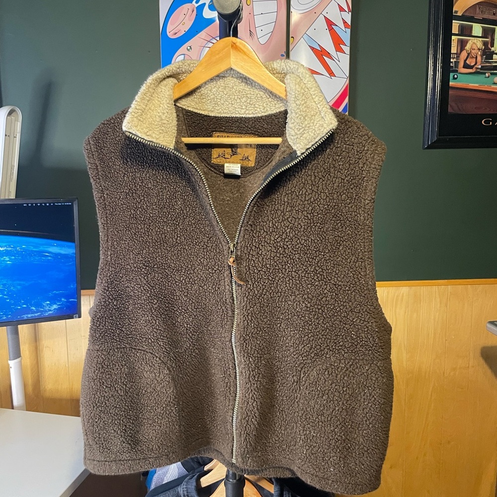 Field and stream Brown Sherpa Zip-Up Vest with Cream Shearling Collar size large